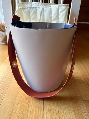 Danse Lente mini Lorna bucket bag